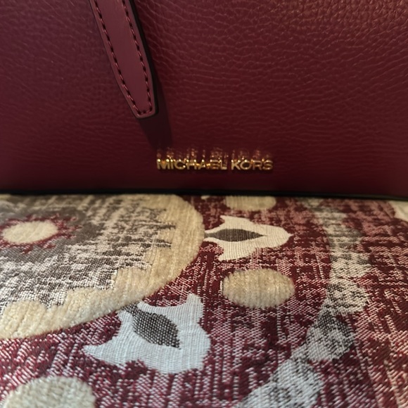 Michael Kors Emilia leather purse - Picture 2 of 5